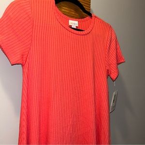 Lularoe rigged XXS Carly coral BNWT high low hem